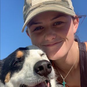 Meet your Posher, Brittany